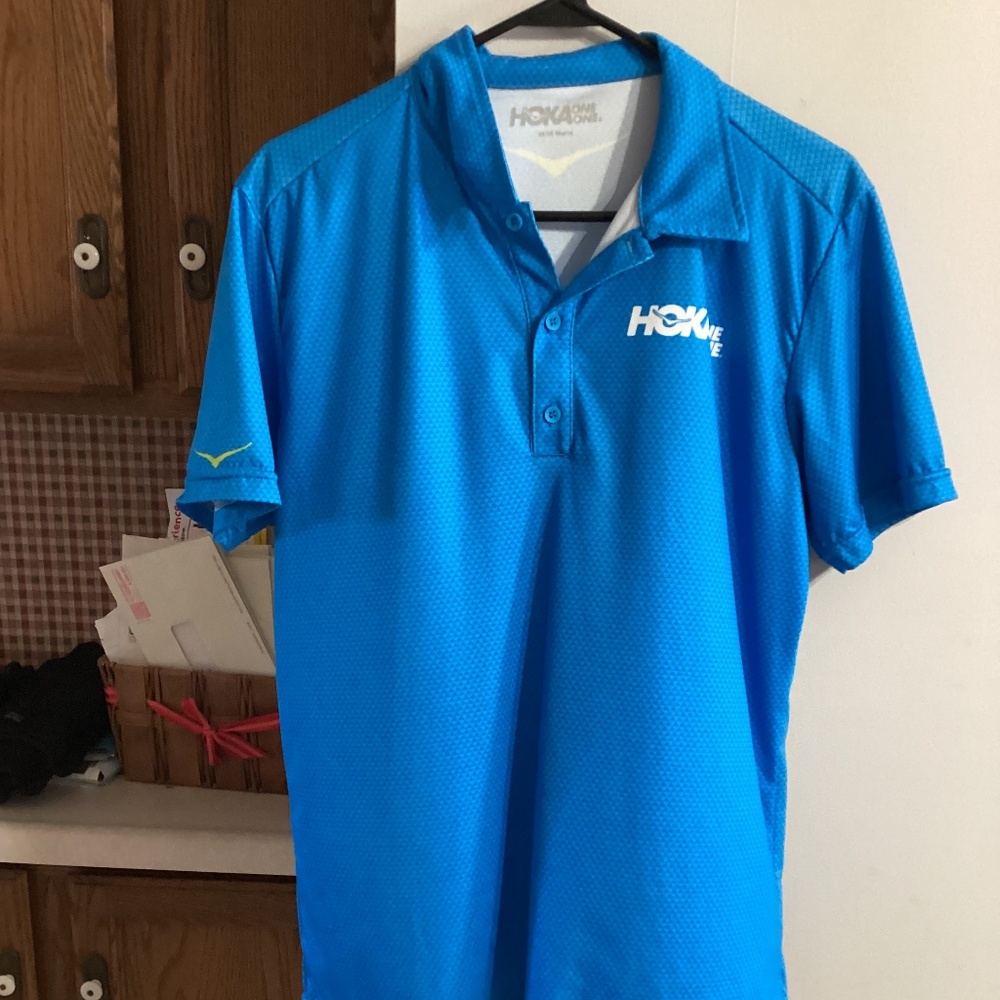Hoka One One polo (M) pullover (M), 4 tshirts (2 L, 2 M), Hoka running hat